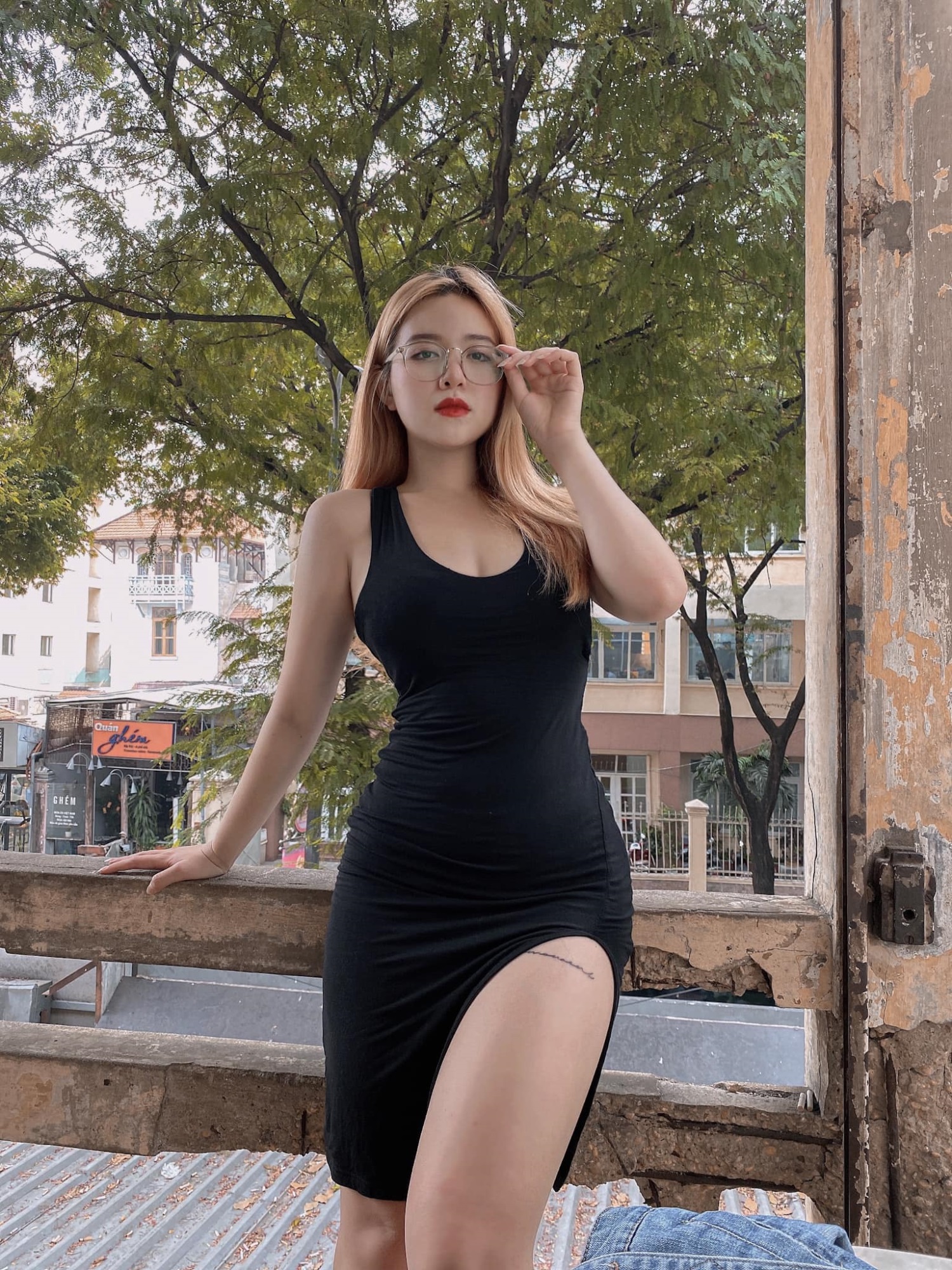 Hot girl Quảng Ngãi theo đuổi style quyến rũ 'hết nấc' và cái kết phải 'mỏi tay' chặn tin nhắn vì quá sexy - Ảnh 7