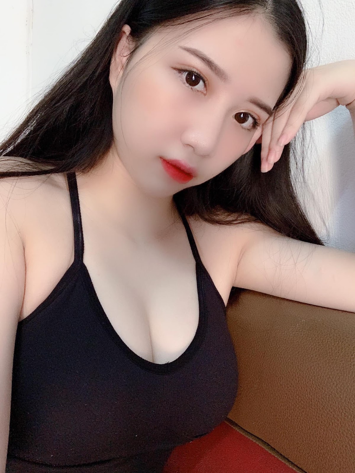 Hot girl Trần Ngọc Hoài xinh đẹp, nóng bỏng với nụ cười tỏa sáng